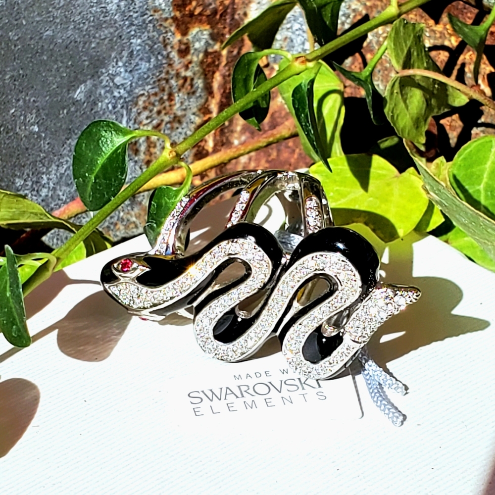 Swarovski Elements & Enamel Snake Ring SZ7 Michelle Monroe Studio